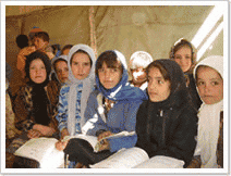 アフガニスタンやパキスタンでの教育支援事業イメージ