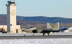 Elmendorf空軍基地のF-22 Raptorイメージ