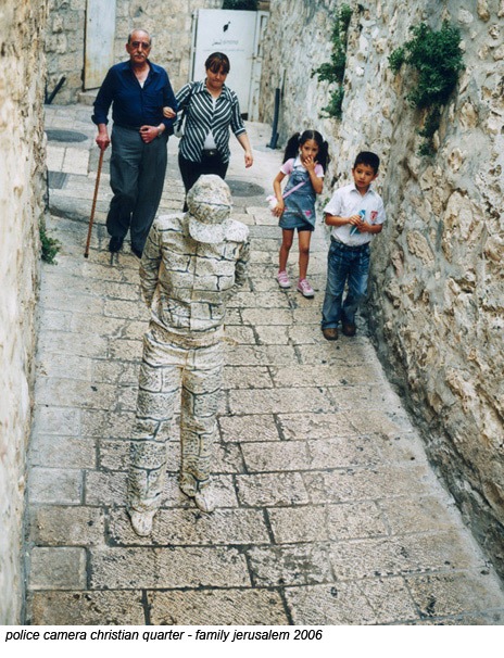 エルサレムでの撮影写真。子どもの「ちょ、何アレ」という声が聞こえてきそう。