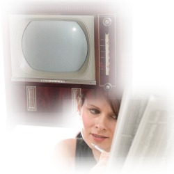 テレビと新聞イメージ