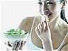 食べ物で栄養摂取イメージ