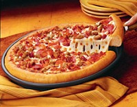 Pizza Hut Meat Lover's Stuffed Crust Pizzaイメージ