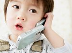 子どもの携帯電話使用イメージ