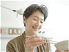 老人と食事イメージ