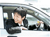 若い男性の自動車保有イメージ