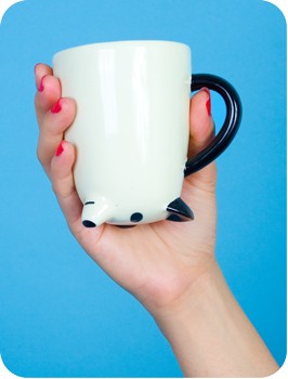 upside down animal mug。