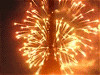 花火に包まれるエッフェル塔イメージ