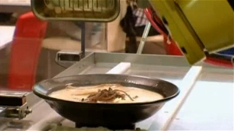 「ふぁーめん」のラーメンロボットを伝える海外の報道。