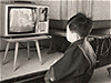 アニメを見る子供イメージ