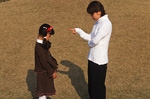 親に叱られる子供イメージ