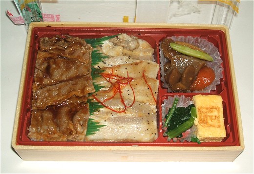 「わだ家」特製 アッコのW焼肉弁当」ご開帳