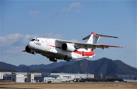↑ 防衛省発表画像による航空自衛隊次期輸送機「XC-2」の試作1号機