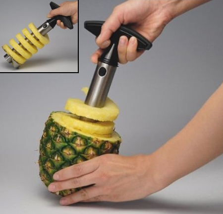 ↑ パイナップルカッター(Vacu Vin Stainless Steel Pineapple Easy Slicer)