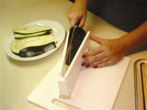 ↑ Safety Kuts White ''No Cuts'' safety cutting boards。