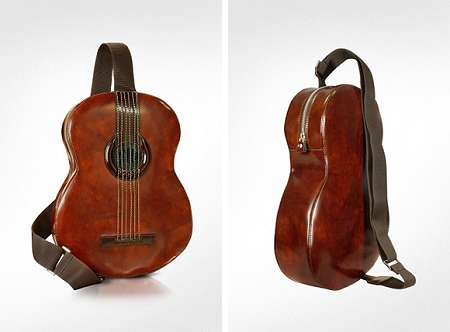 ↑ Pratesi Guitar Backpack with built in speaker