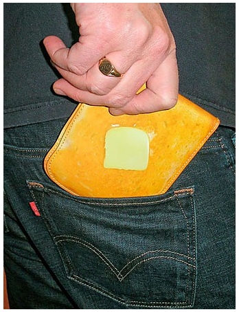 ↑ バター付きトースト財布