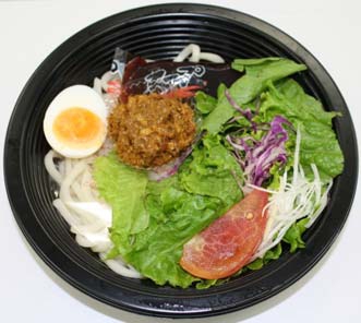 ↑ カレーサラダうどん(坦々麺風)