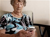 古い携帯電話と