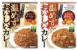 ↑ 「温めずにおいしいカレー」(左から)<香りたつキーマカレー><まろやか野菜カレー>
