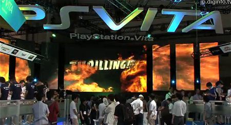 ↑ 新機種のPS Vita発表にも人だかりが。