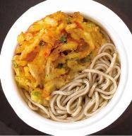 ↑ 「おでんそば」と「野菜かき揚げ」