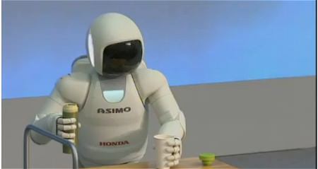 ↑ 新型ASIMOを伝える報道。