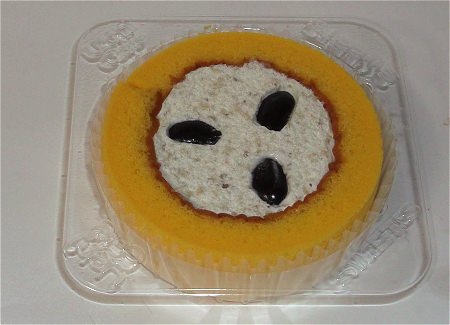 ↑ プレミアム丹波黒豆と芋栗のロールケーキ