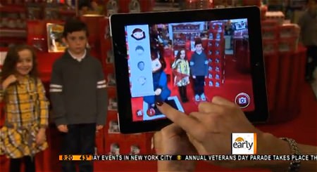 ↑ The Early Show demonstrates Macy's Believe-o-Magic。主催メーカーの公式動画。