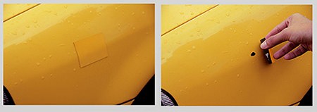 ↑ 愛車に妙なシートが。はがすと……あ、こんなところに傷があったのか