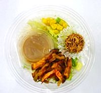 ↑ 振って食べるラーメンサラダ