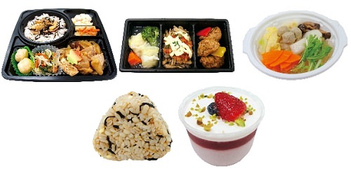 ↑ 上段左から「鶏すきの栄養バランス弁当」590円、「3種のデリセット」398 円、「つみれと野菜の鍋風スープ」360円。下段左から「もち麦入りおにぎり ひじきチーズ」135円、「プチベリームース」150円(すべて税込)