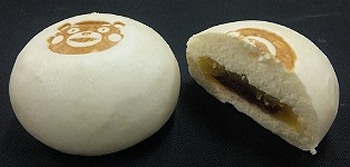 ↑ くまモンのまんじゅう いきなり団子風