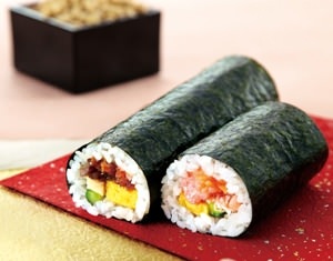 ↑ まるかぶり寿司や海鮮恵方巻
