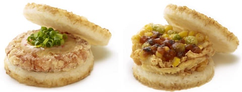 ↑ モスライスバーガー『海老しんじょ(和風おろしだれ)』(左)と(右)モスライスバーガー『季節の野菜かきあげ』