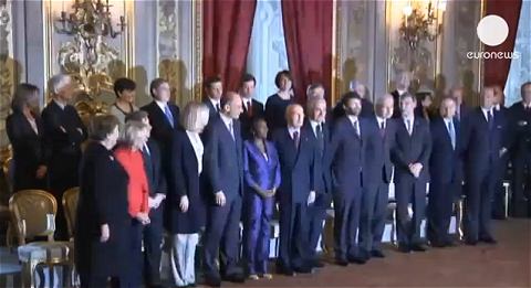 ↑ イタリアの連立内閣成立を伝える報道映像(公式)。