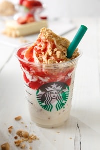 ↑ ストロベリー チーズケーキ フラペチーノ