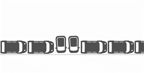 ↑ 路上駐車で縦置きすることにより一般車両1台分の幅で2台の駐車が可能、との説明(ややはみ出るが)