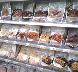 プライベートブランドのレトルト食品群