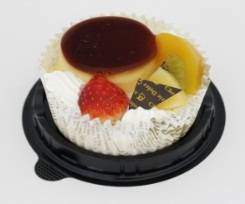 苺とフルーツのプリンケーキ