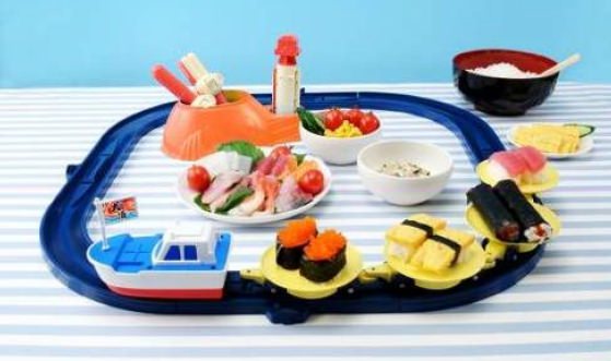 ↑ パッケージイメージ(上)と使用事例イメージ(下)