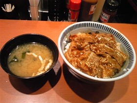 東京チカラめしの焼き牛丼