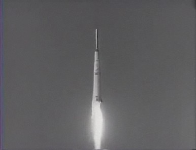 試しに、上記の世界大恐慌を伝える動画と、宇宙開発競争時代のようすを伝える動画を貼り付けてみた。