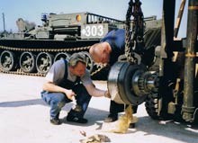 戦車整備イメージ