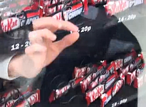  KitKat's Human Vending Machine in Londons Victoria Station
