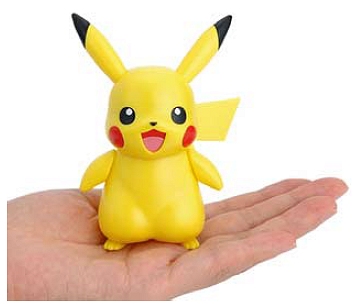 ↑ 例えばピカチュウの場合、全長は約75ミリとかなりの大きさ