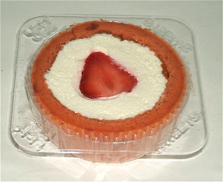 プレミアムあまおうのロールケーキ