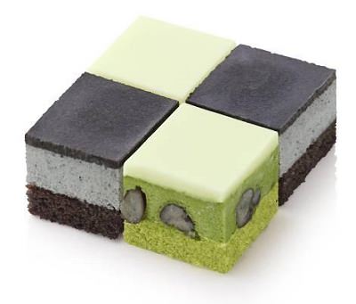 ↑ フローズンキューブケーキ「黒ごま&抹茶」