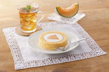 ↑ プレミアム メロンのロールケーキ(夕張メロントッピング)