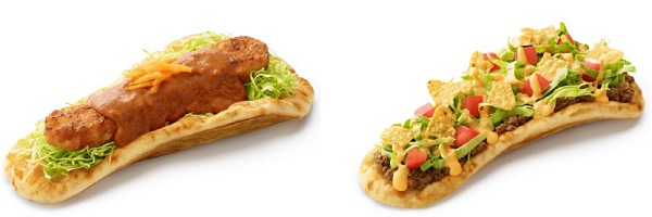↑ 左から「モスのナン スパイスチキンカレー」「モスのナン スパイスミートタコス」